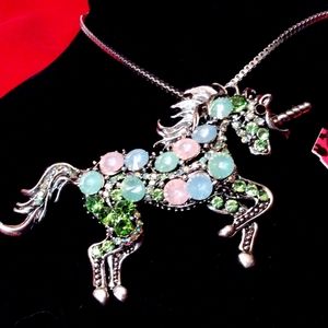 📿👠NWT Betsey Johnson MULTI COLOR  Brooch or chai